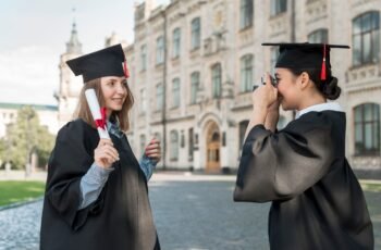 Pros and Cons of Attending a Public University vs. a Private University