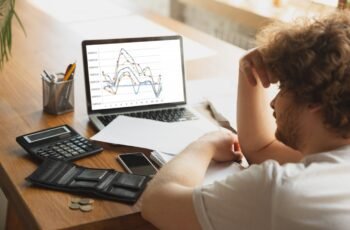 5 Common Stock Market Mistakes to Avoid as a Beginner Investor